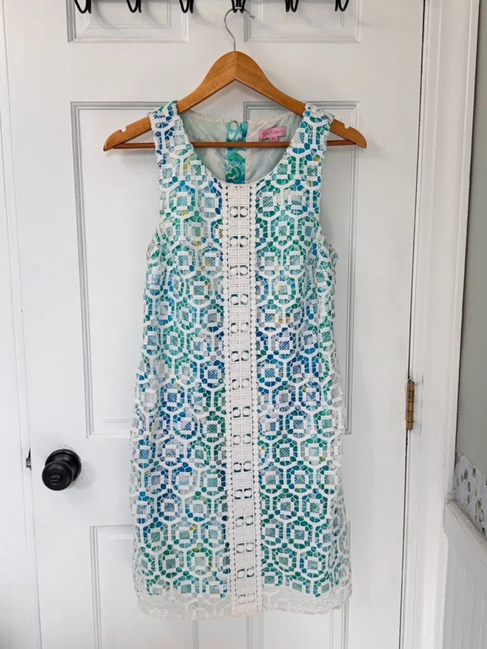 Lilly Pulitzer Blue-Green Lace Sheath Dress with White Trim - Picture 2 of 9